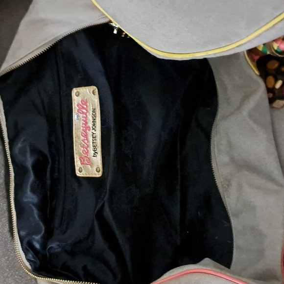 Betsey Johnson Horseshoe Canvas LG Bag - Picture 7 of 14